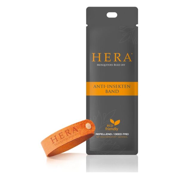 Orangenes Anti-Insekten-Armband von HERA in einer grauen Verpackung mit dem Hinweis auf die umweltfreundliche Formel.