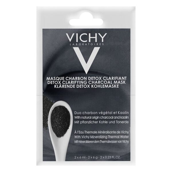 Verpackung einer klärenden Kohlenstoffmaske von Vichy, in einer weißen Tüte mit schwarzem Design.