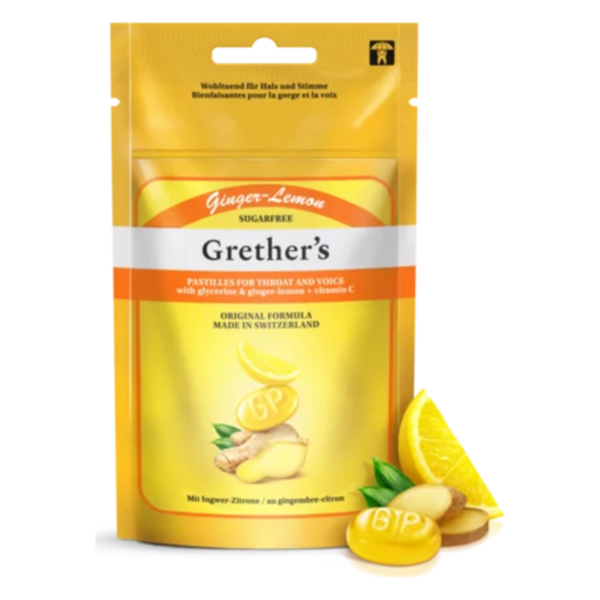 Verpackung von Grether's Zuckerstfreien Pastillen mit Ingwer-Zitrone für Hals und Stimme, auf gelbem Hintergrund.