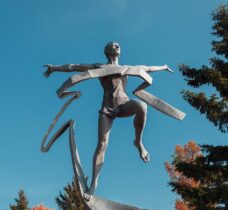 statue art marathon autumn run 6928193 statue art marathon autumn run 6928193