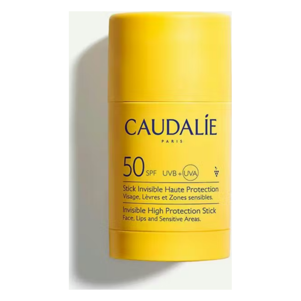 Sonnenschutzstick von Caudalie mit SPF 50 in gelber Verpackung, speziell für Gesicht und empfindliche Bereiche.