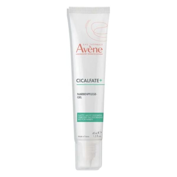 Tube mit CICALFATE+ Narbenpflege-Gel von Avène, 40 ml Inhalt, zur Verbesserung des Erscheinungsbildes von Narben.